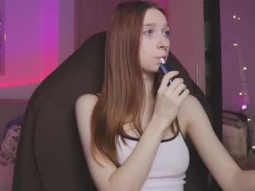 webcam girl alisaa_01 live cam image #12404570