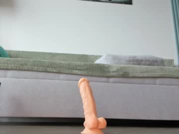 webcam girl angel_face_devil_mind live cam image #10017205