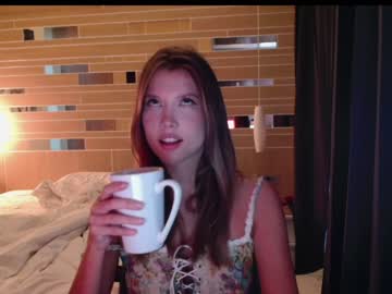 webcam girl bitter_moon live cam image #6945822