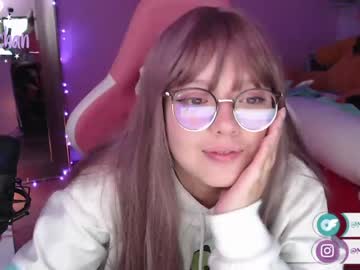 webcam girl maru_chan_ live cam image #4485093