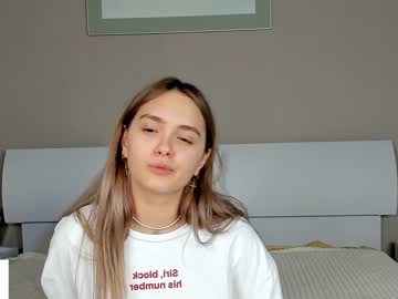 webcam girl evi_wow live cam image #6105451