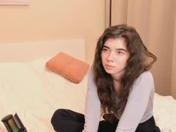 webcam girl katiebarfield live cam image #12766557