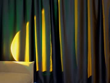 webcam girl angella_kleee live cam image #9823661