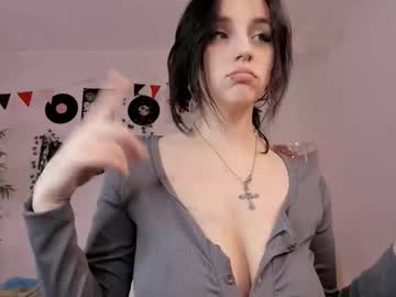 webcam girl vivian_qwerty live cam image #11701299