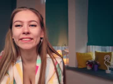 webcam girl aleksa_cutie live cam image #1681670