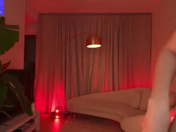 webcam girl anniehillofficial_ live cam image #10004477