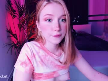 webcam girl pocketrocket_ live cam image #745637
