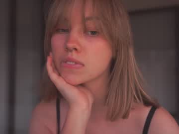 webcam girl bibi_it_is live cam image #8670756