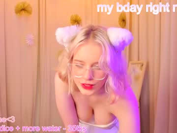 webcam girl joyce_coy live cam image #5274629