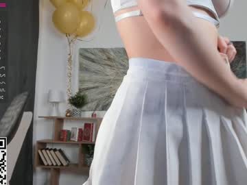 webcam girl a_whole_eternity live cam image #8341102