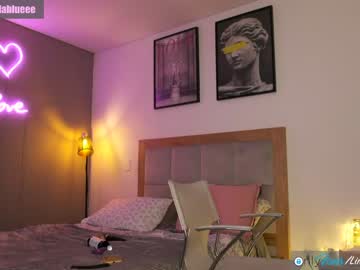 webcam girl lindabluee live cam image #1890418