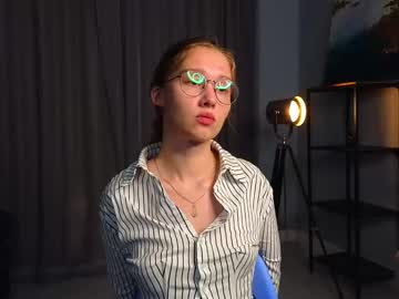 webcam girl eadlincarnley live cam image #10425031