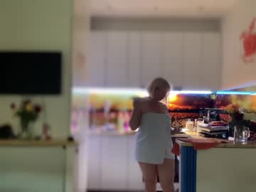 webcam girl kiradivine live cam image #7064686