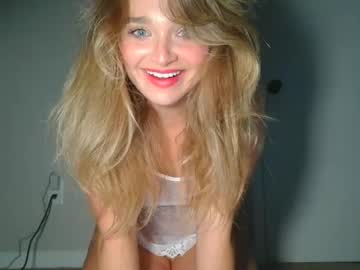 webcam girl makharper live cam image #12917340