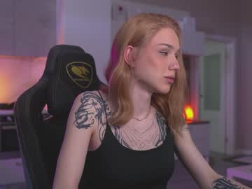 webcam tranny twiinkie_pie live cam image #3004658