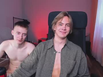 webcam man theo_huyovo live cam image #6272482