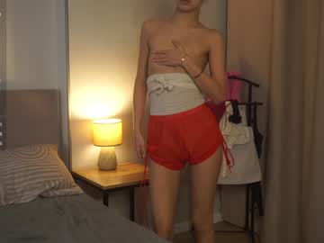 webcam girl mildredgarrett live cam image #11223352