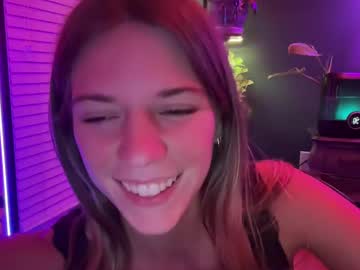 webcam girl oliviahansleyy live cam image #11718507