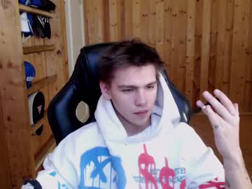 webcam man aristarkh_ live cam image #8107590