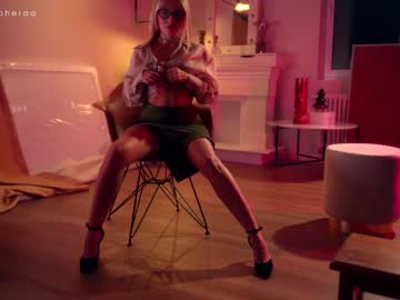 webcam girl artmosphera live cam image #8721220