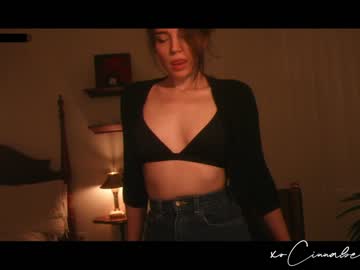 webcam girl cinnabelle live cam image #1065987