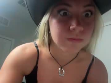webcam girl lovecayaxo live cam image #8410703