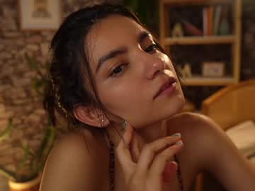 webcam girl urcutelinda live cam image #10547241