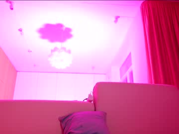 webcam girl aveksmr live cam image #7960489