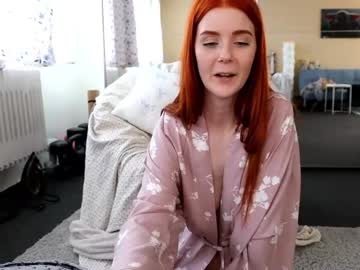 webcam girl little_mystery live cam image #2336965