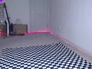 webcam girl petitebrat live cam image #12297106