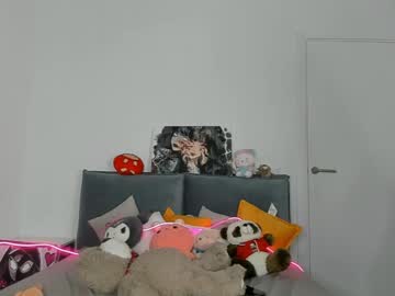 webcam girl jenie_fire live cam image #10601090