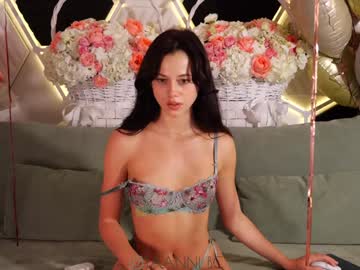 webcam girl taanni_bc live cam image #12214265
