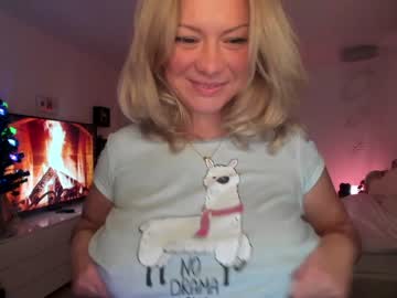 webcam girl kiradivine live cam image #883465