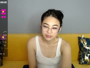 webcam girl little_v1rgin_angel live cam image #2954531