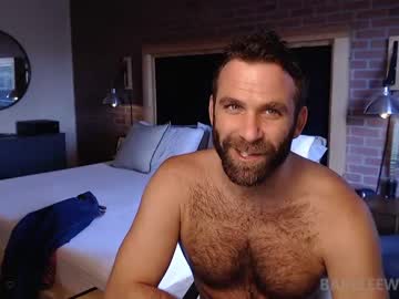 webcam man bareleeworking live cam image #453187