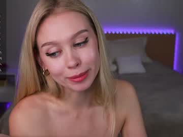 webcam girl aleksa_cutie live cam image #9531191