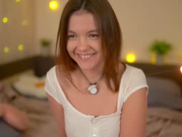 webcam girl tiny_miracle live cam image #11674522