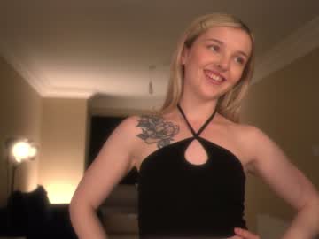 webcam girl lucydelovely live cam image #9413911
