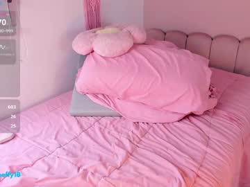 webcam girl little_effy18_ live cam image #10680170