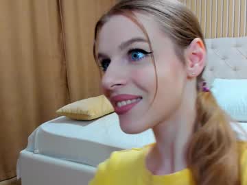 webcam couple mila_polly_and_forester live cam image #10023715