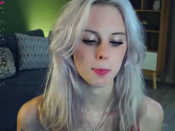 webcam girl audreycarvin live cam image #10244034