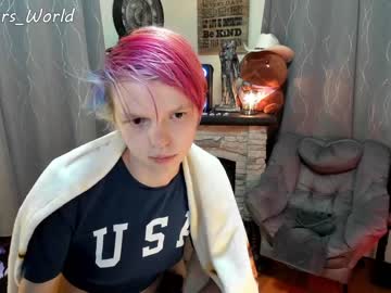 webcam girl murbears_world live cam image #3223790