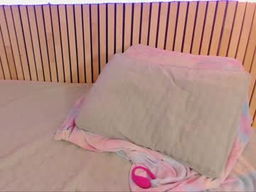 webcam girl little_effy18 live cam image #7749477