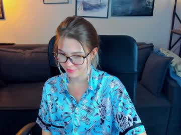 webcam girl lisa_roses live cam image #4514868