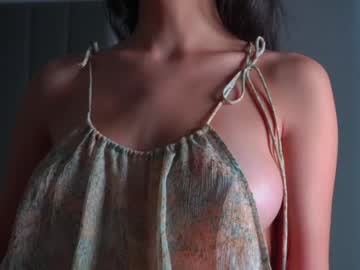 webcam girl houseofkei live cam image #1860151