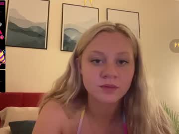 webcam couple 2prettylittlething2 live cam image #6861735
