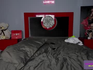 webcam couple tyler_eva live cam image #2958046