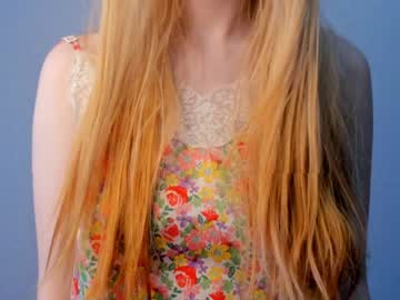 webcam girl hwella live cam image #5658542