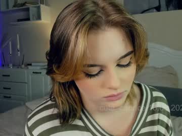 webcam girl cute_caprice live cam image #10243953