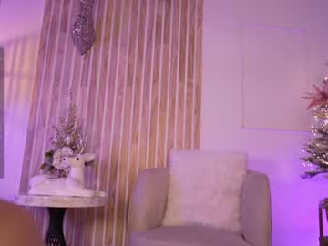 webcam girl lau__1 live cam image #7829587